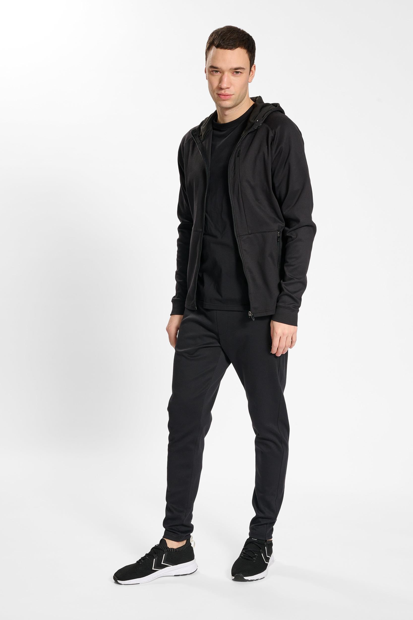 HUMMEL - Hmlmt Interval Tapered Pants - Black