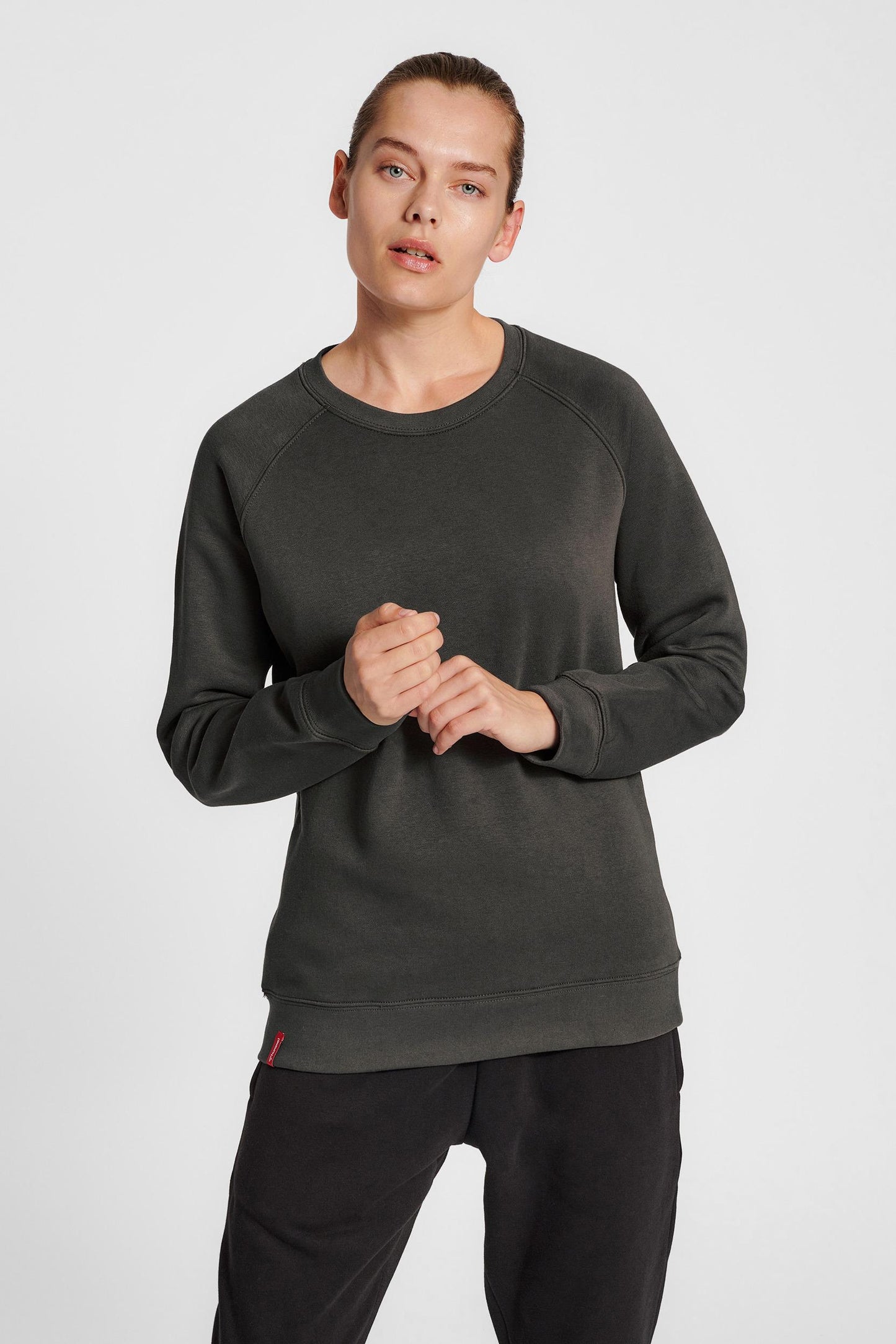 HUMMEL - Hmlred Heavy Sweatshirt Woman - Raven