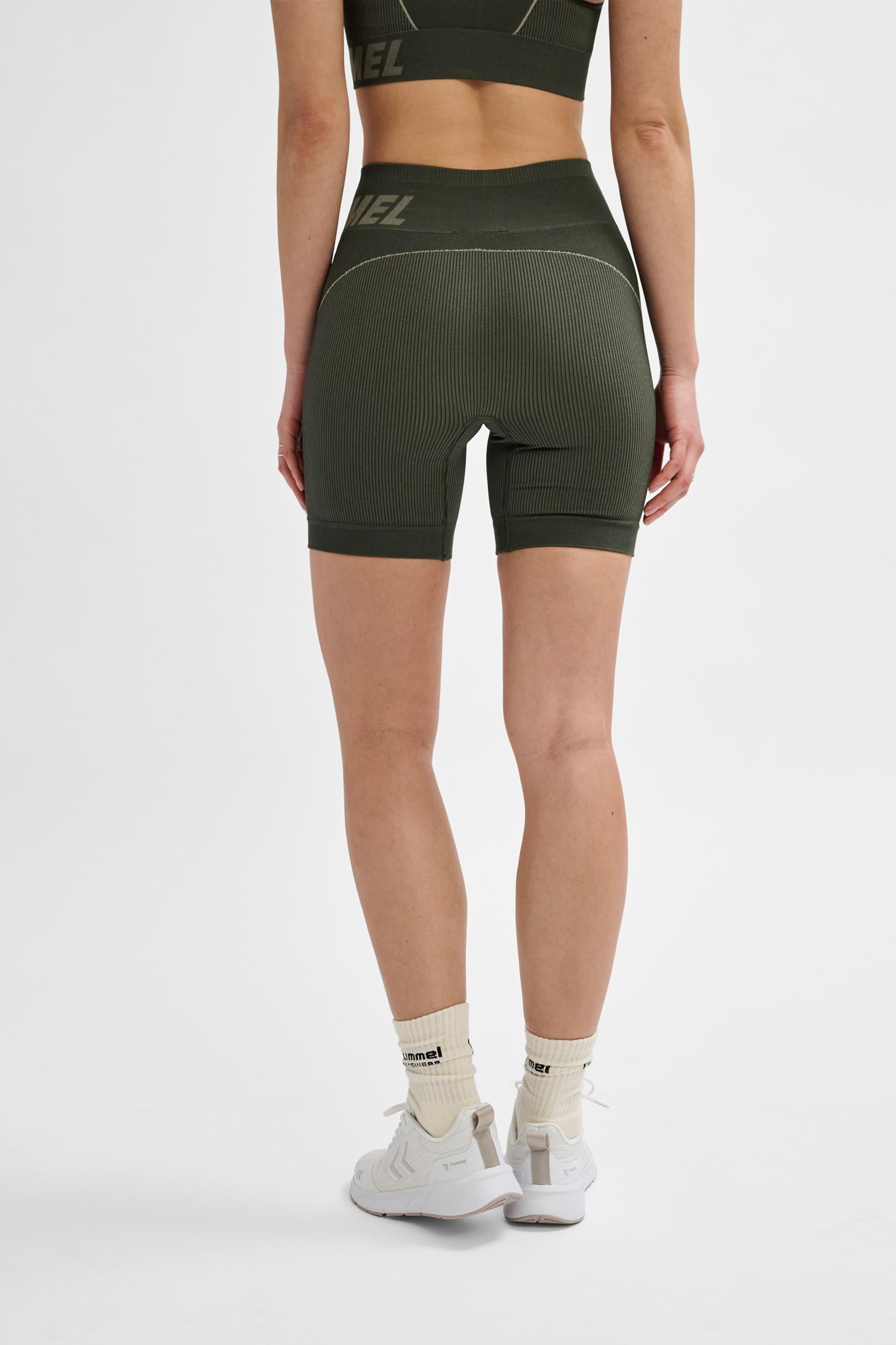 HUMMEL - Hmlte Christel Seamless Shorts - Climbing Ivy/seagrass Melange